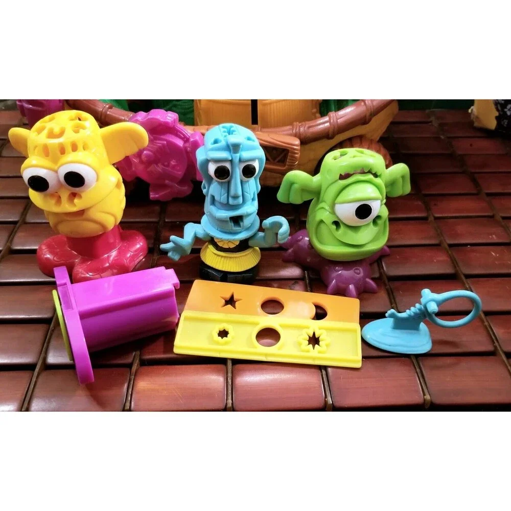 Vintage Tiki Play-Doh Doh-Doh Island Beach Buggy Play Set 90% Complete